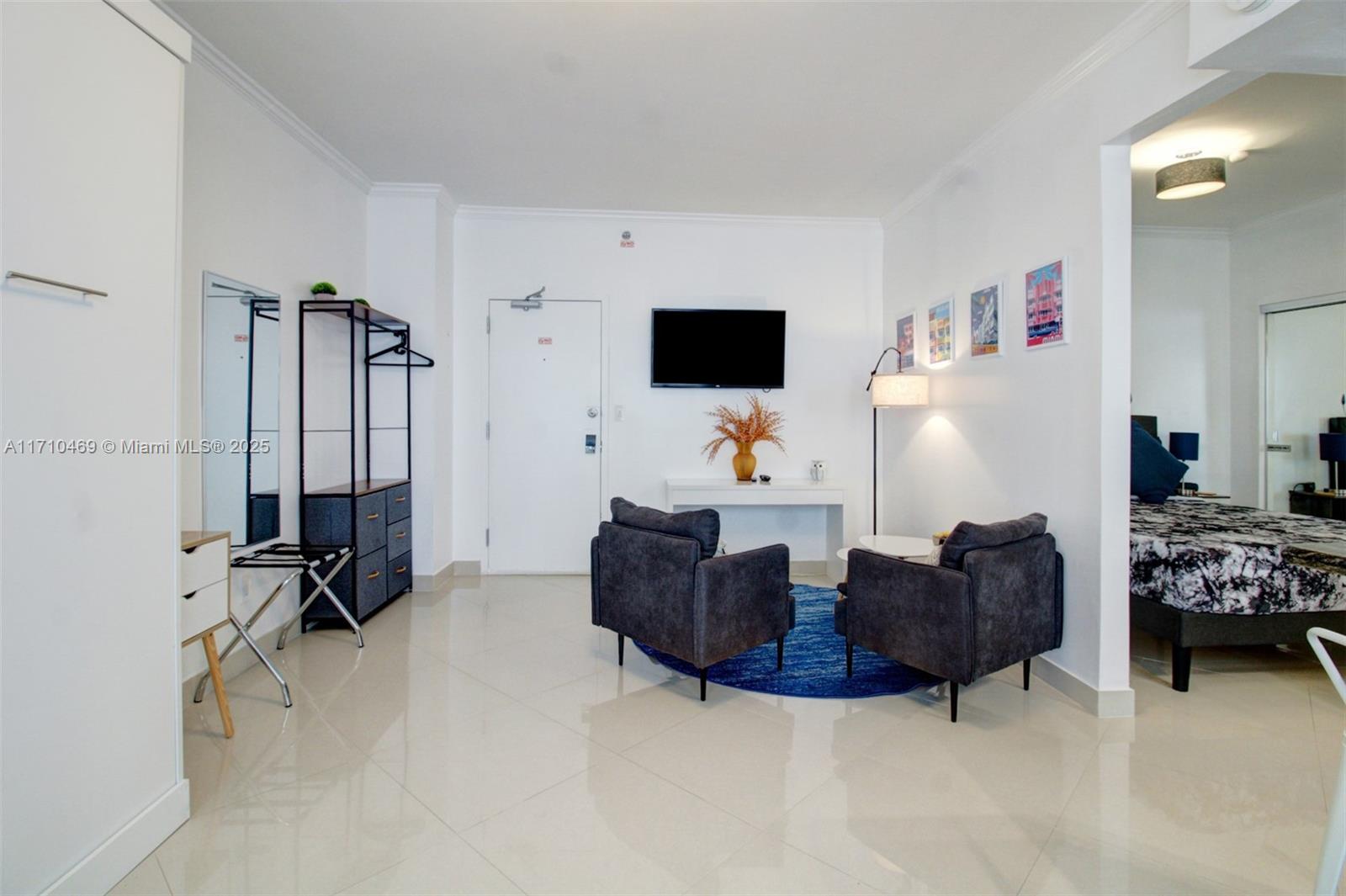 918 Ocean Dr 201