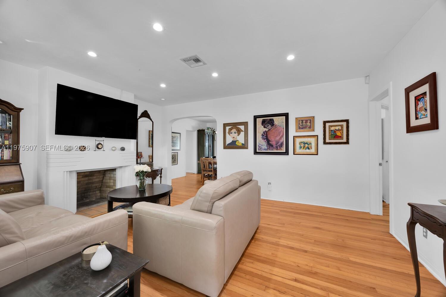 CORAL GABLES GRANADA SEC - Residential