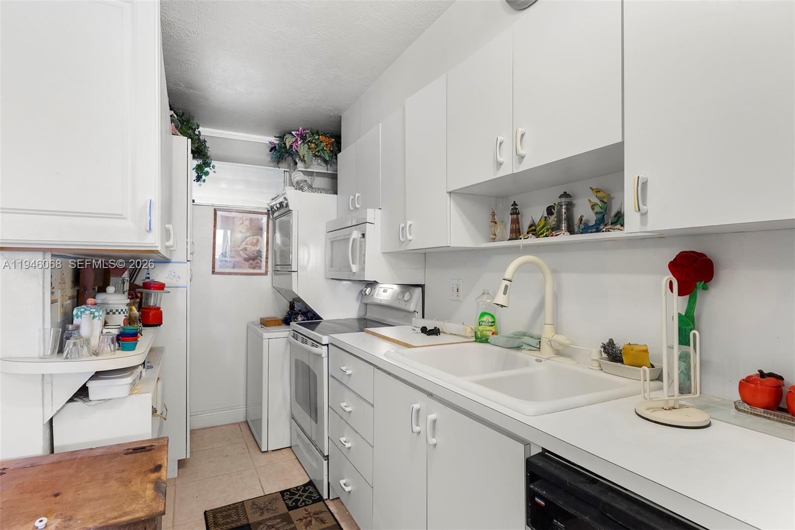 SEAHORSE OCEANSIDE APARTM - Residential