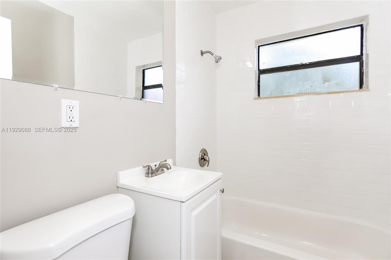 COLLIER MANOR FIRST ADD - Residential Lease