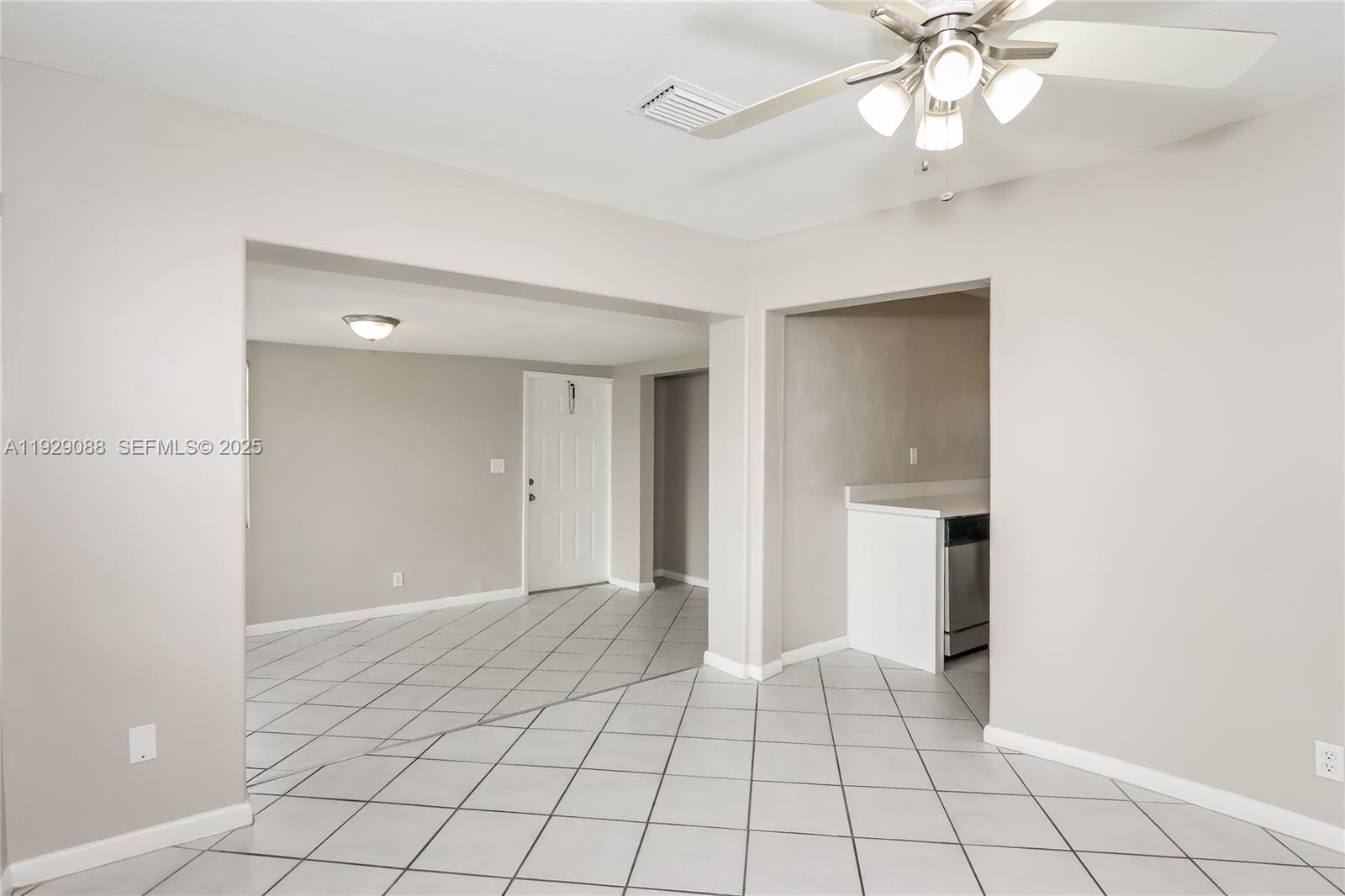 COLLIER MANOR FIRST ADD - Residential Lease