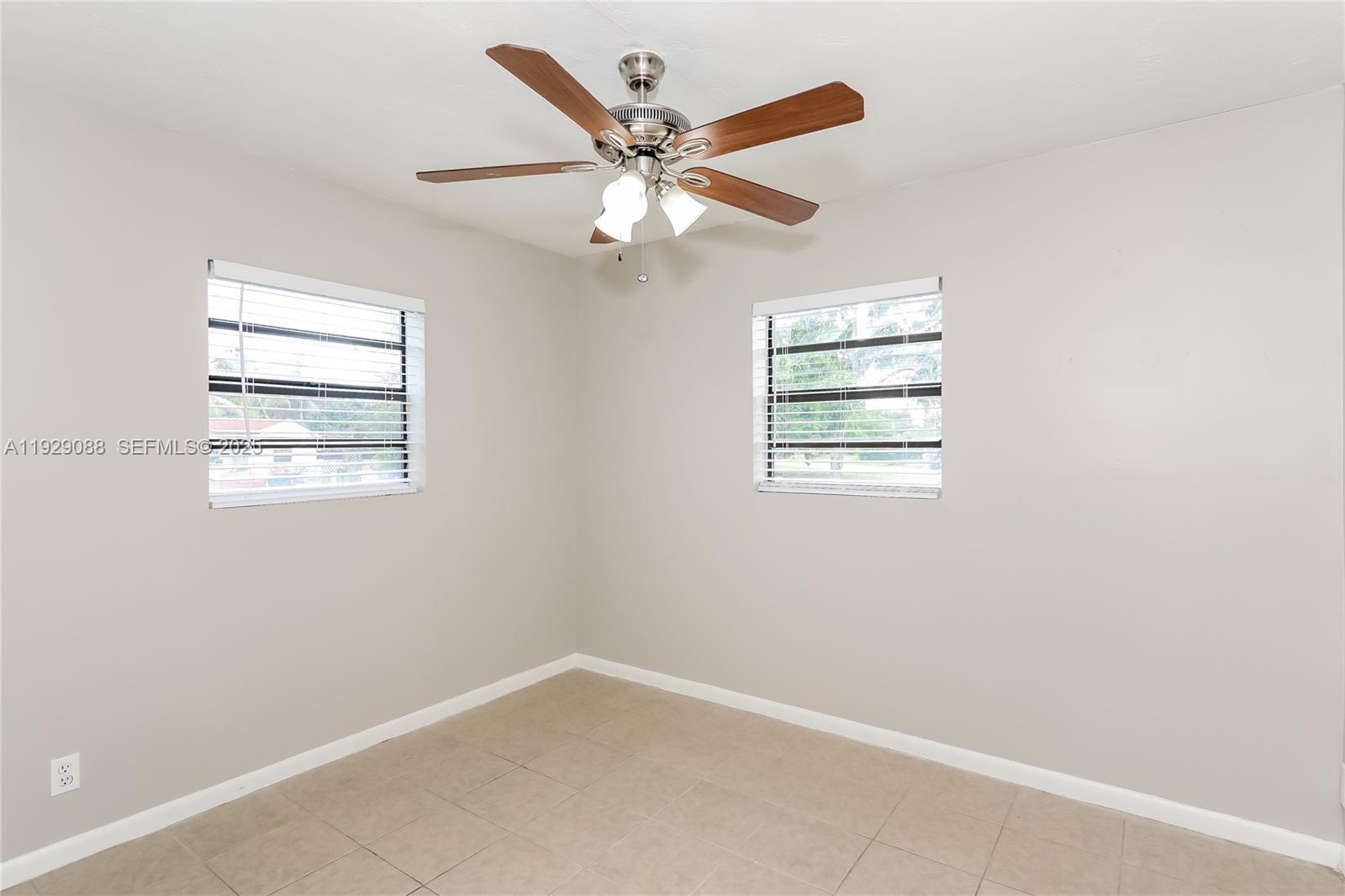 COLLIER MANOR FIRST ADD - Residential Lease