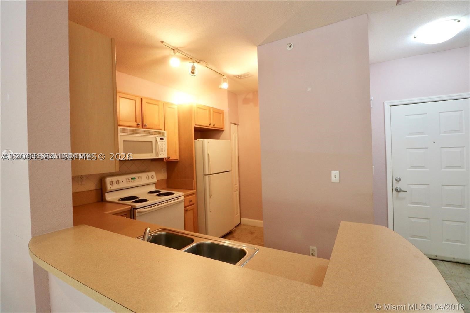6001 SW 70th St 117