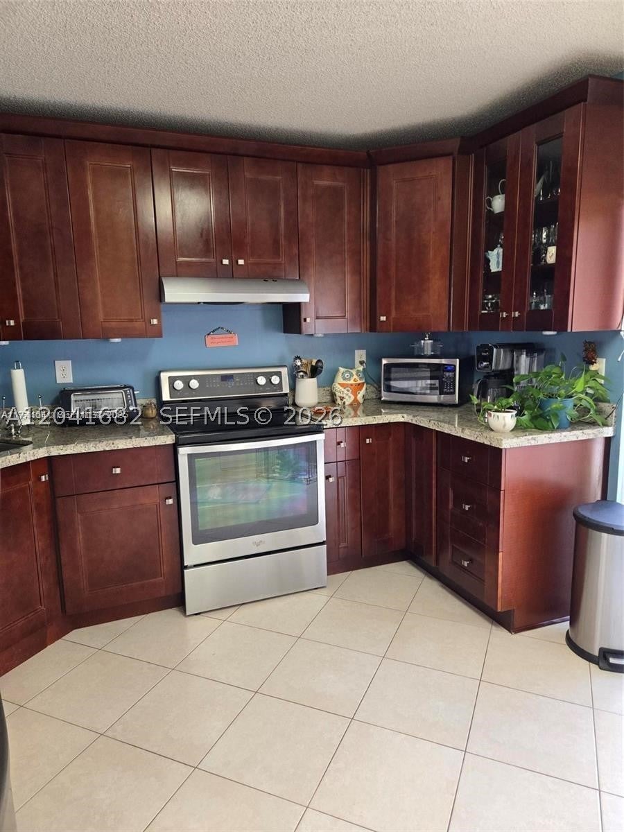 2174 W 60th St 17205