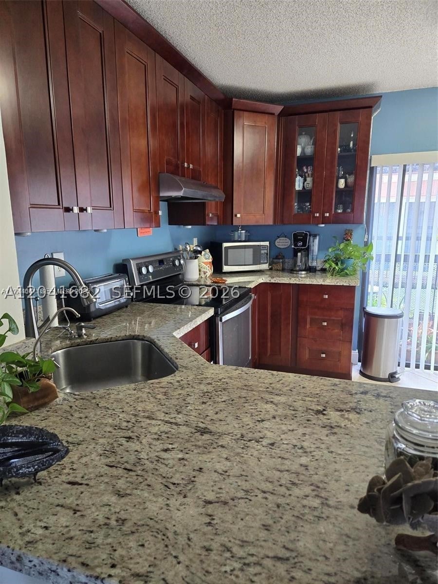 2174 W 60th St 17205