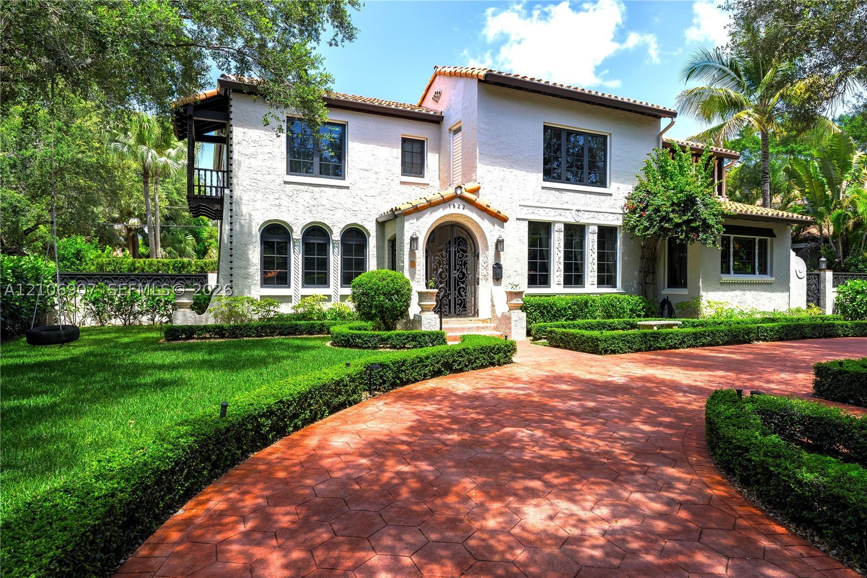 1822 Country Club Prado
