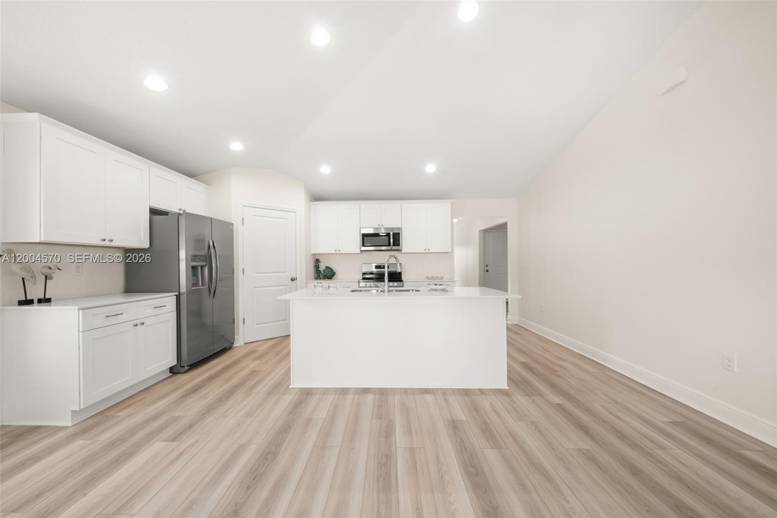 SUN N LAKE SEB UNIT 16 - Residential
