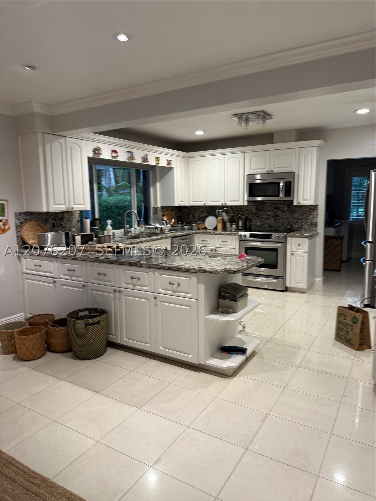12121 SW 60th Ct, Pinecrest FL 33156