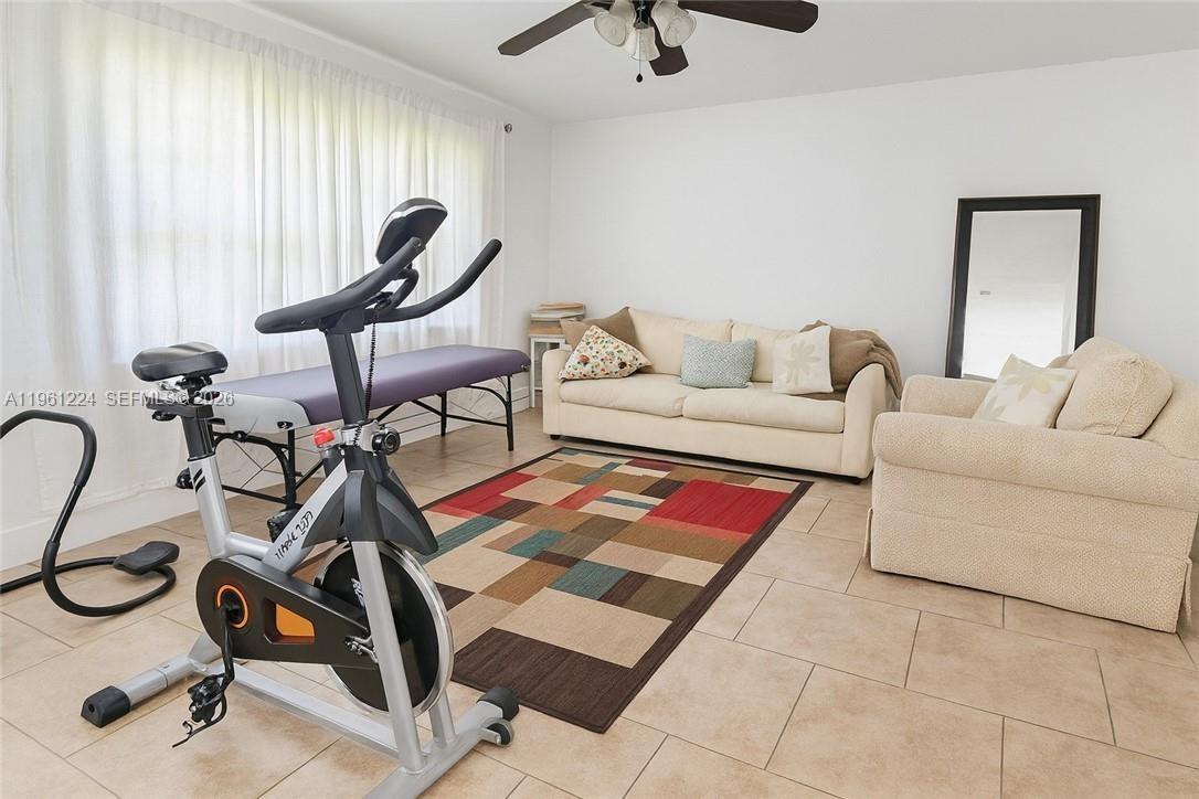 GOLDEN GATE CITY - Residential