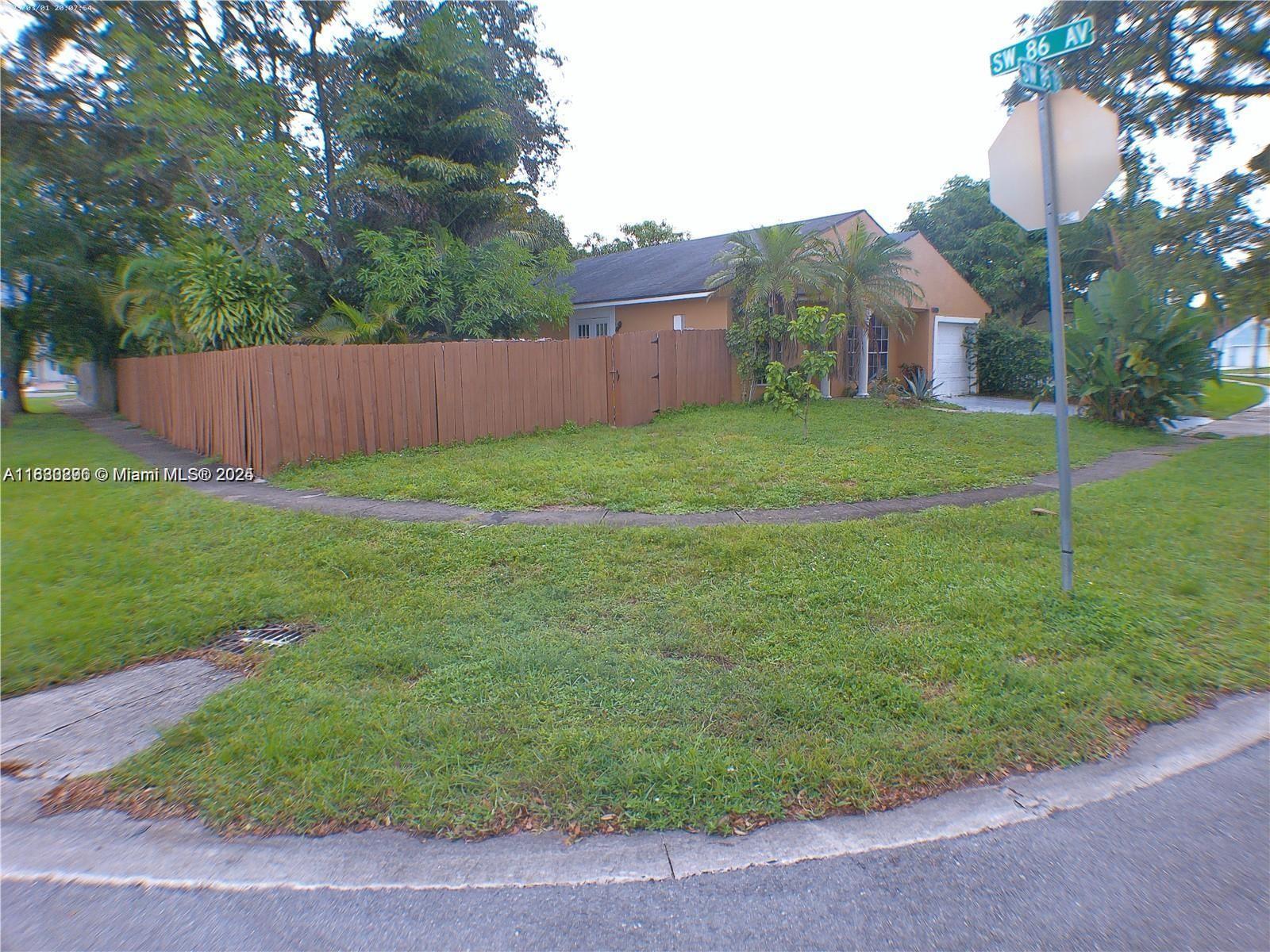1490 SW 85th Ter