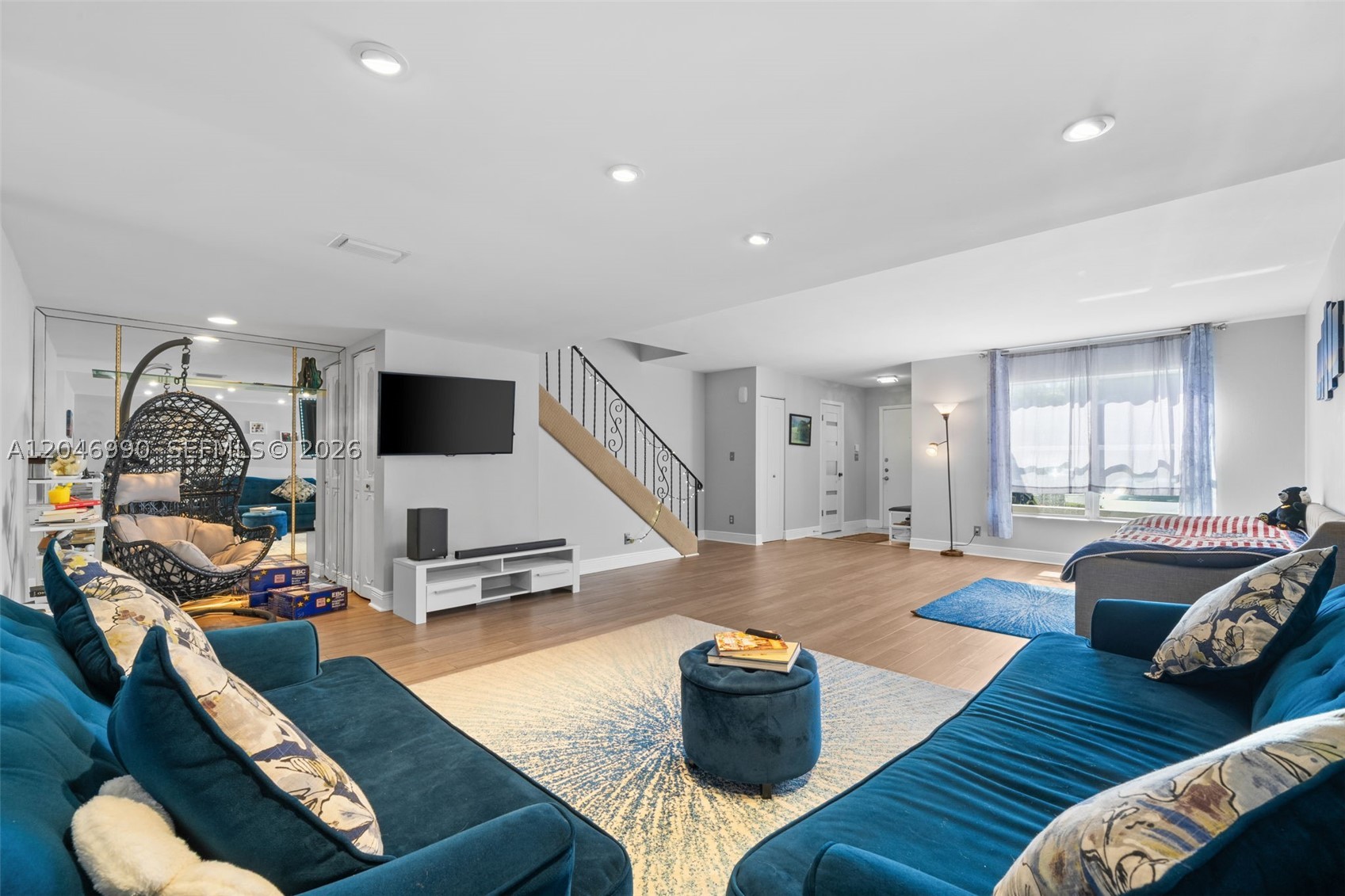 801 NE 27th Ave