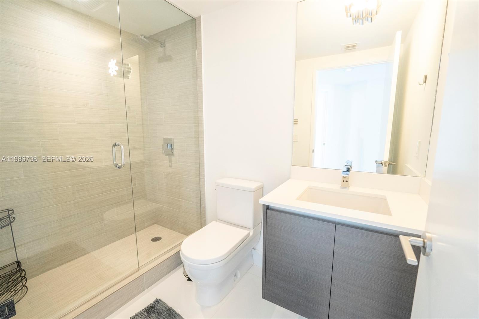 PARQUE TOWERS CONDO - Residential Lease