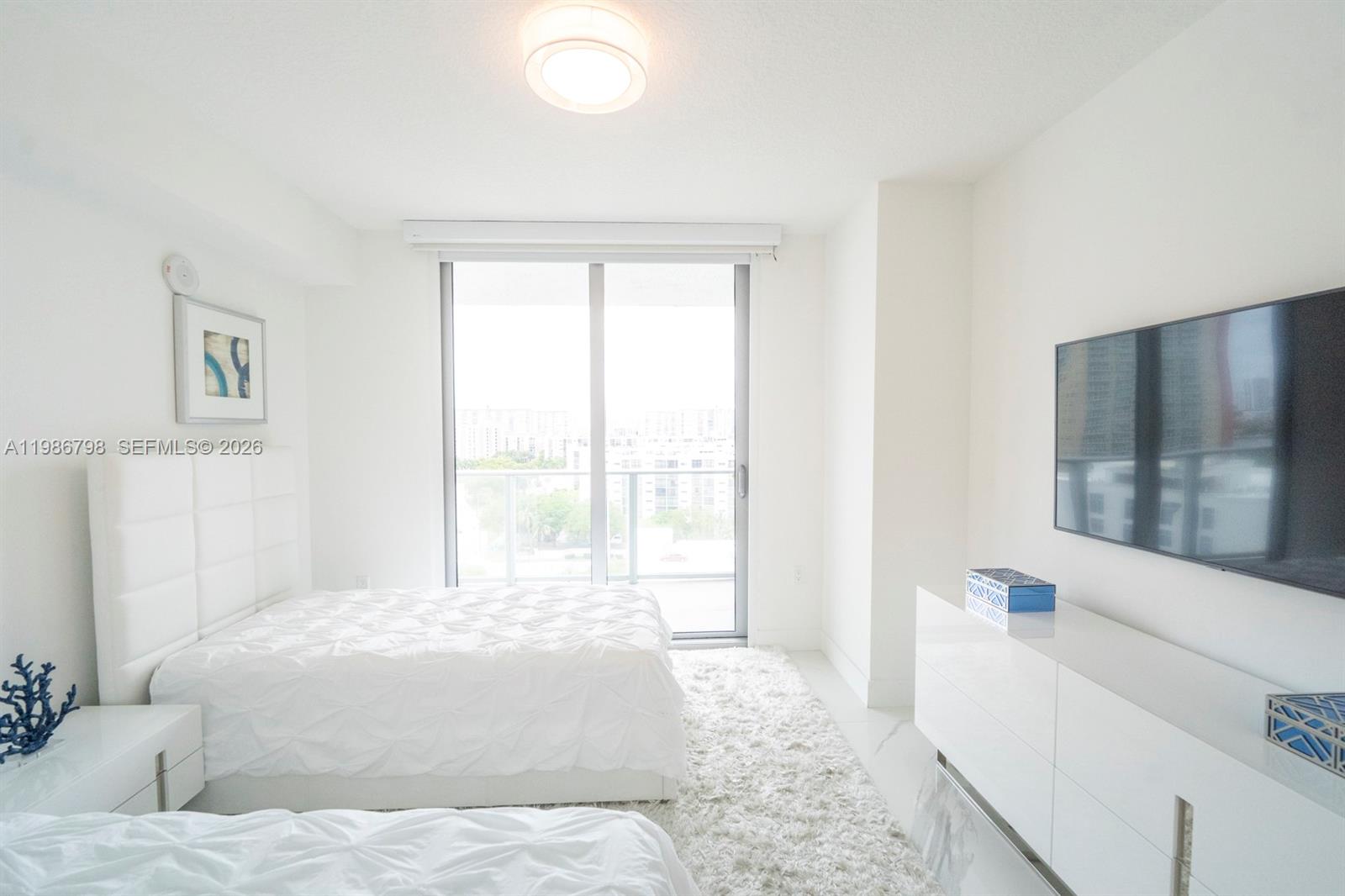 PARQUE TOWERS CONDO - Residential Lease