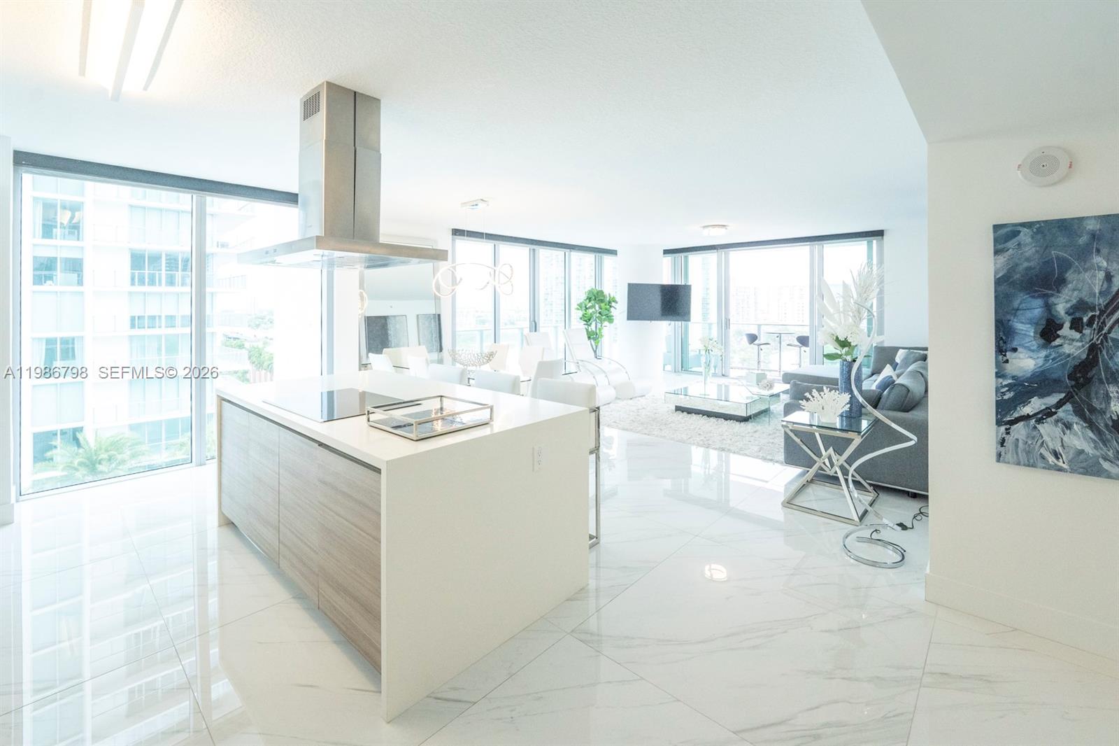 PARQUE TOWERS CONDO - Residential Lease