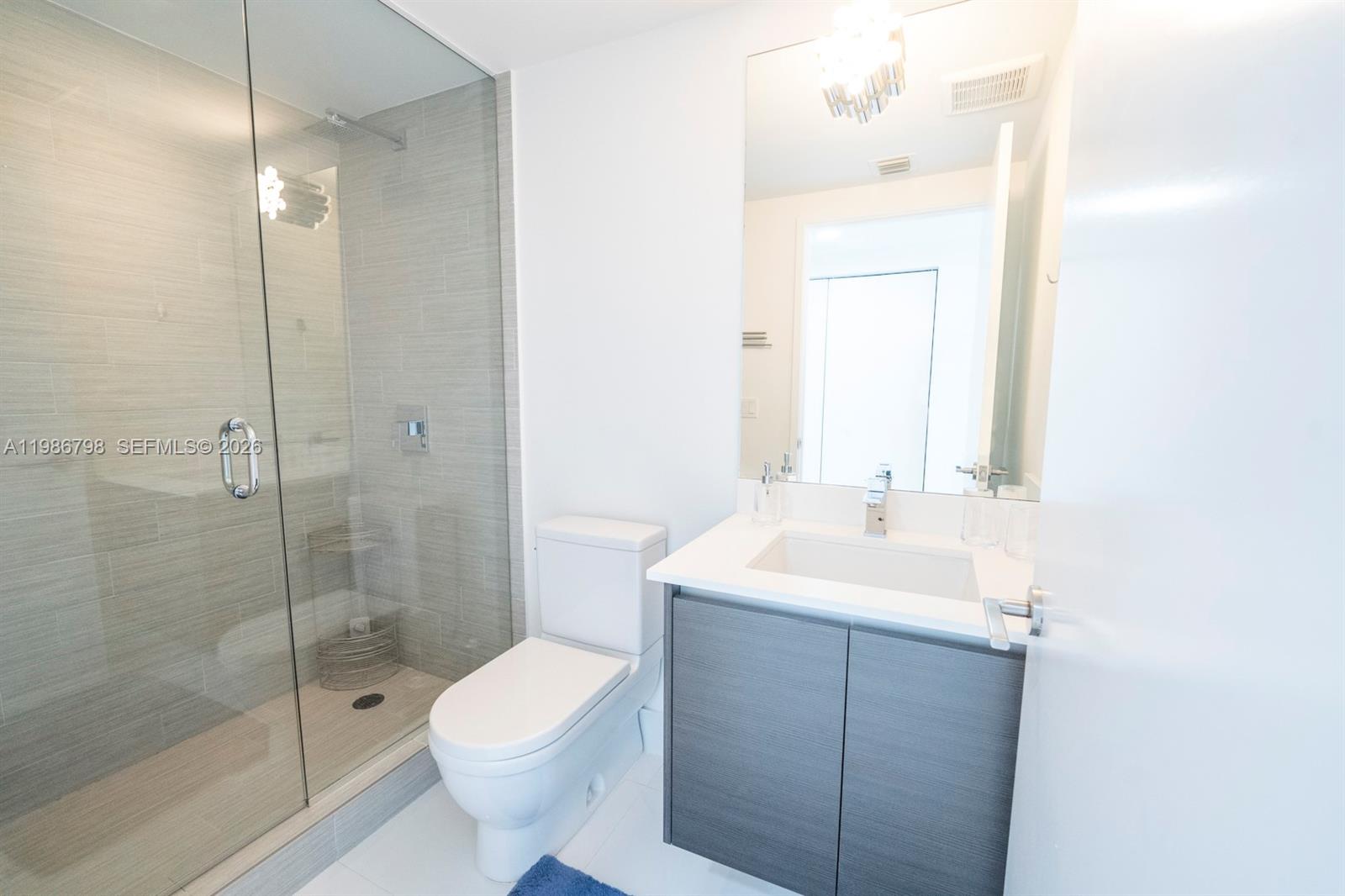 PARQUE TOWERS CONDO - Residential Lease