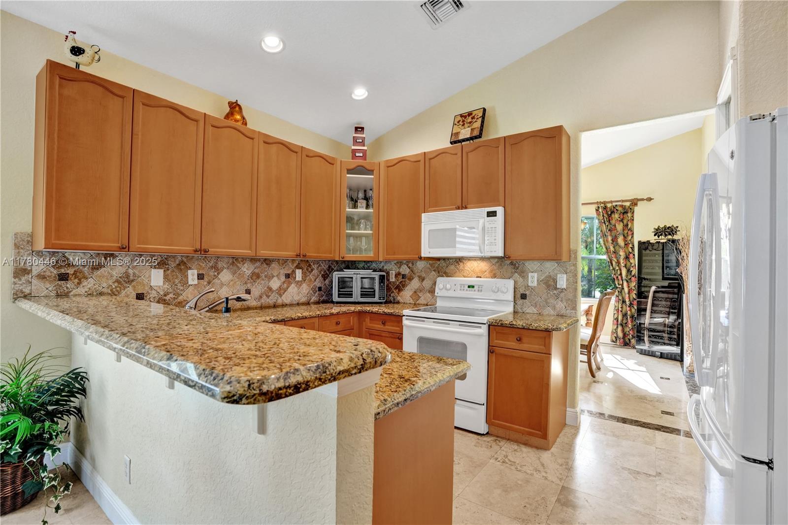 8246 S Spyglass Dr