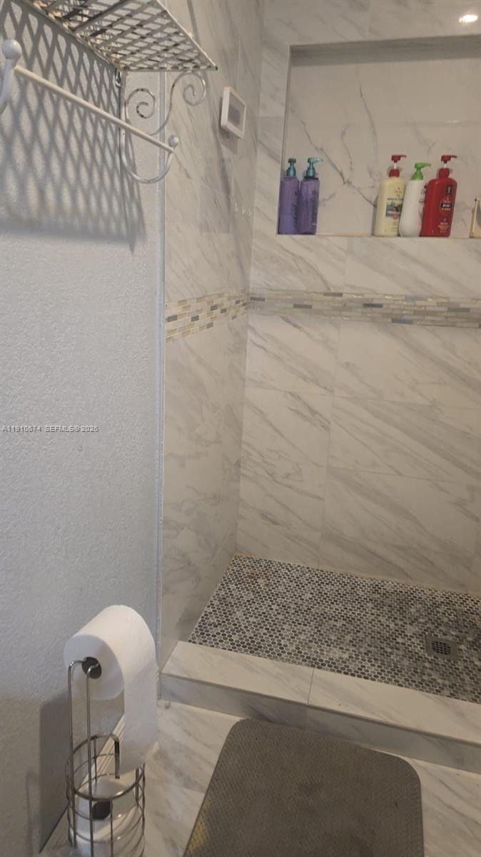 GUAVA GROVE ESTATES 1ST A - Residential