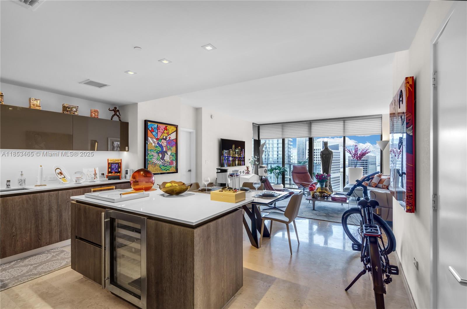 88 SW 7th St 3907