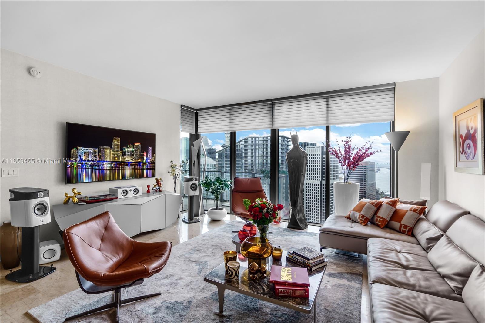 88 SW 7th St 3907