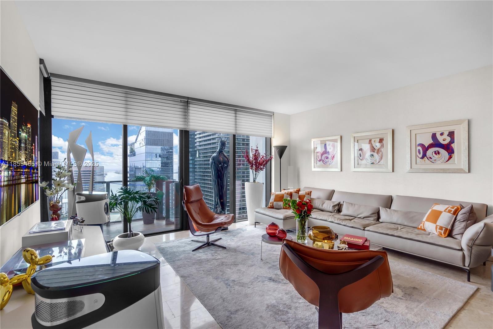 88 SW 7th St 3907
