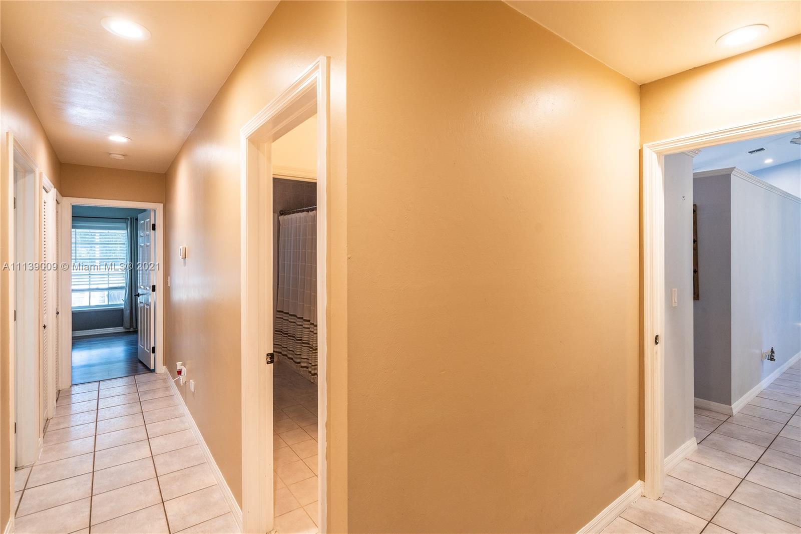 COUNTRY RIDGE ESTATES - Residential