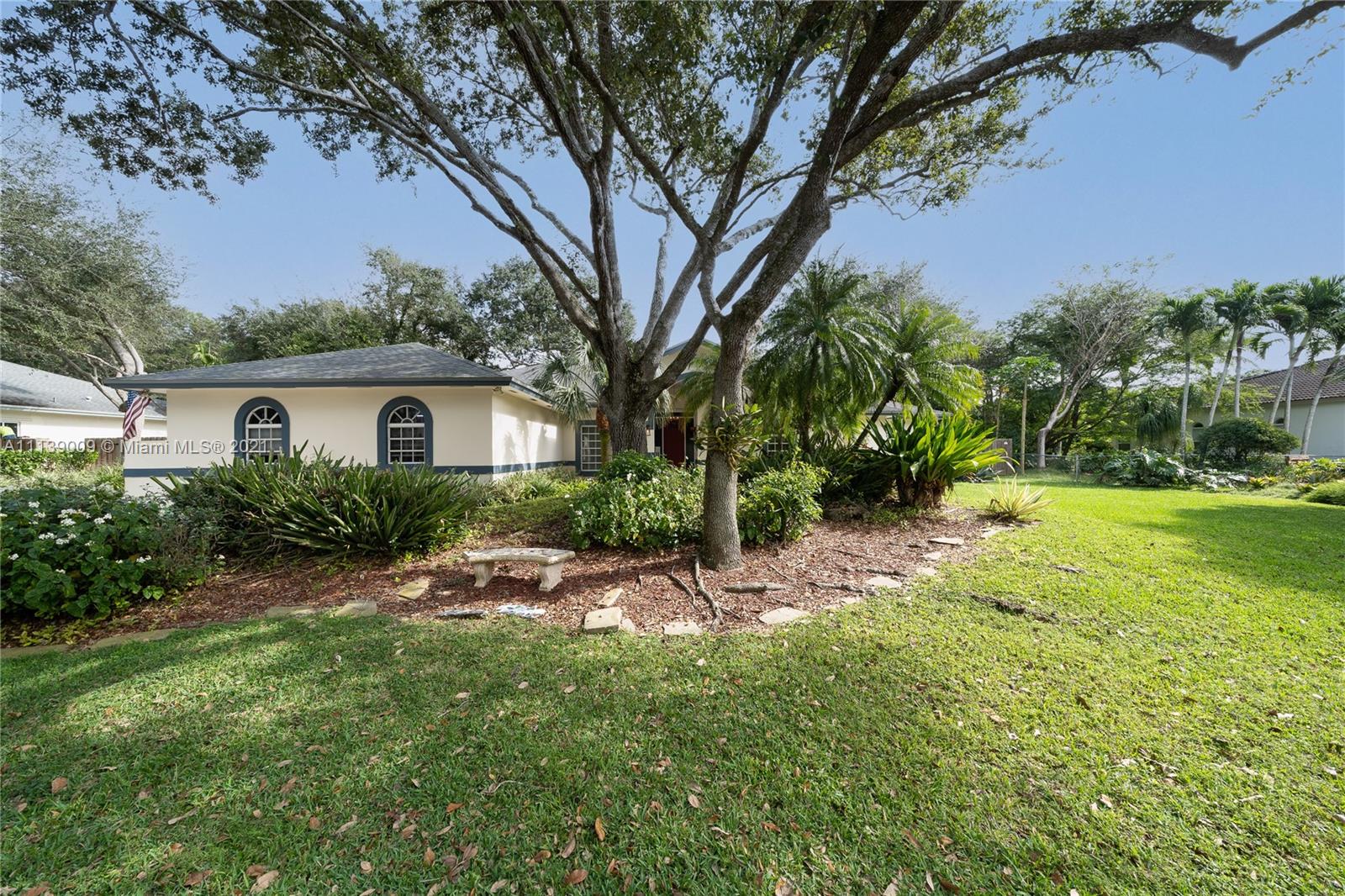 COUNTRY RIDGE ESTATES - Residential