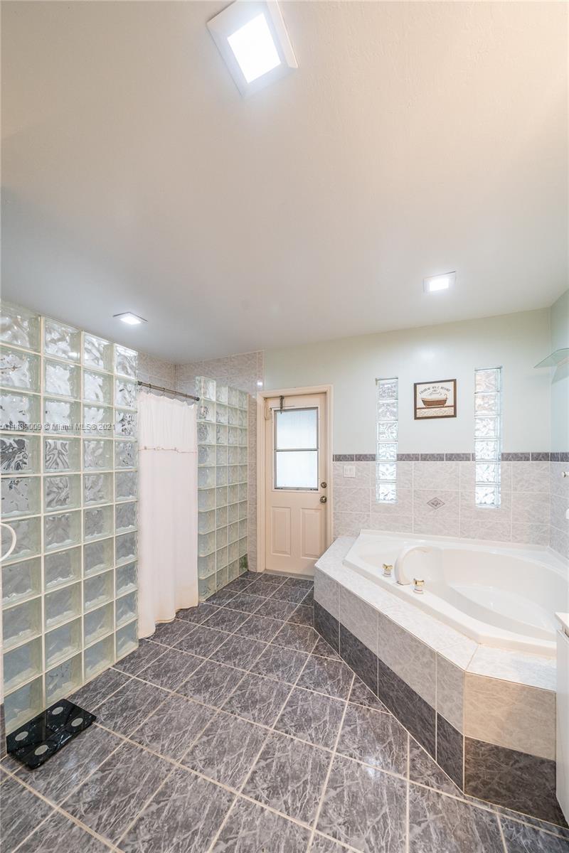 COUNTRY RIDGE ESTATES - Residential