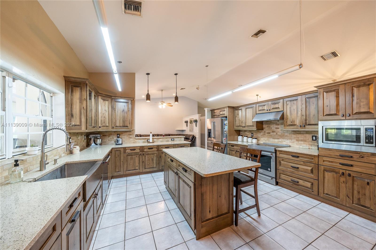 COUNTRY RIDGE ESTATES - Residential