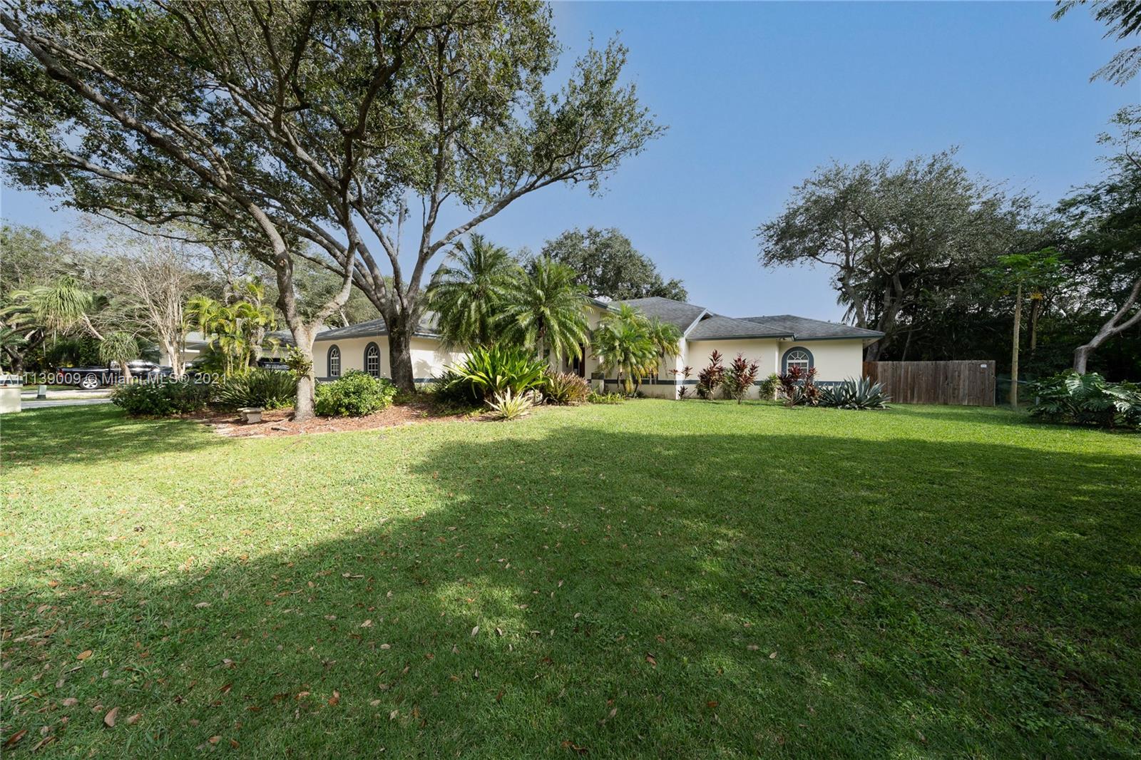 COUNTRY RIDGE ESTATES - Residential