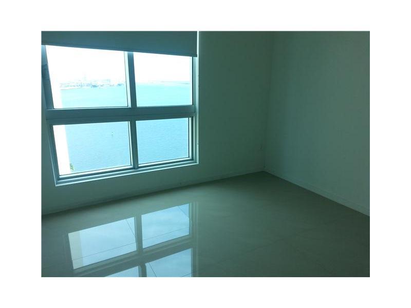 Met 1 - Residential Lease