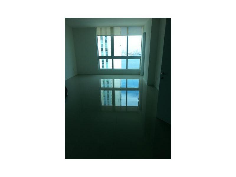 Met 1 - Residential Lease