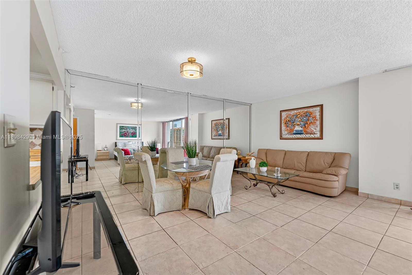 WINSTON TOWERS 700 CONDO - Residential