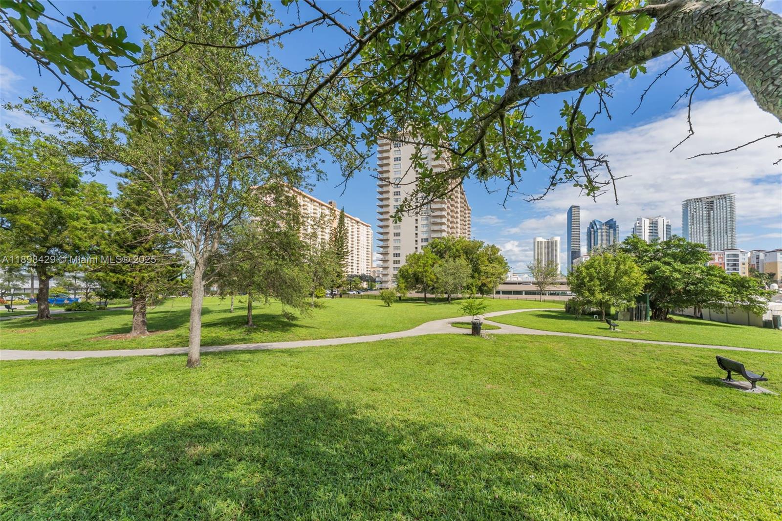WINSTON TOWERS 700 CONDO - Residential