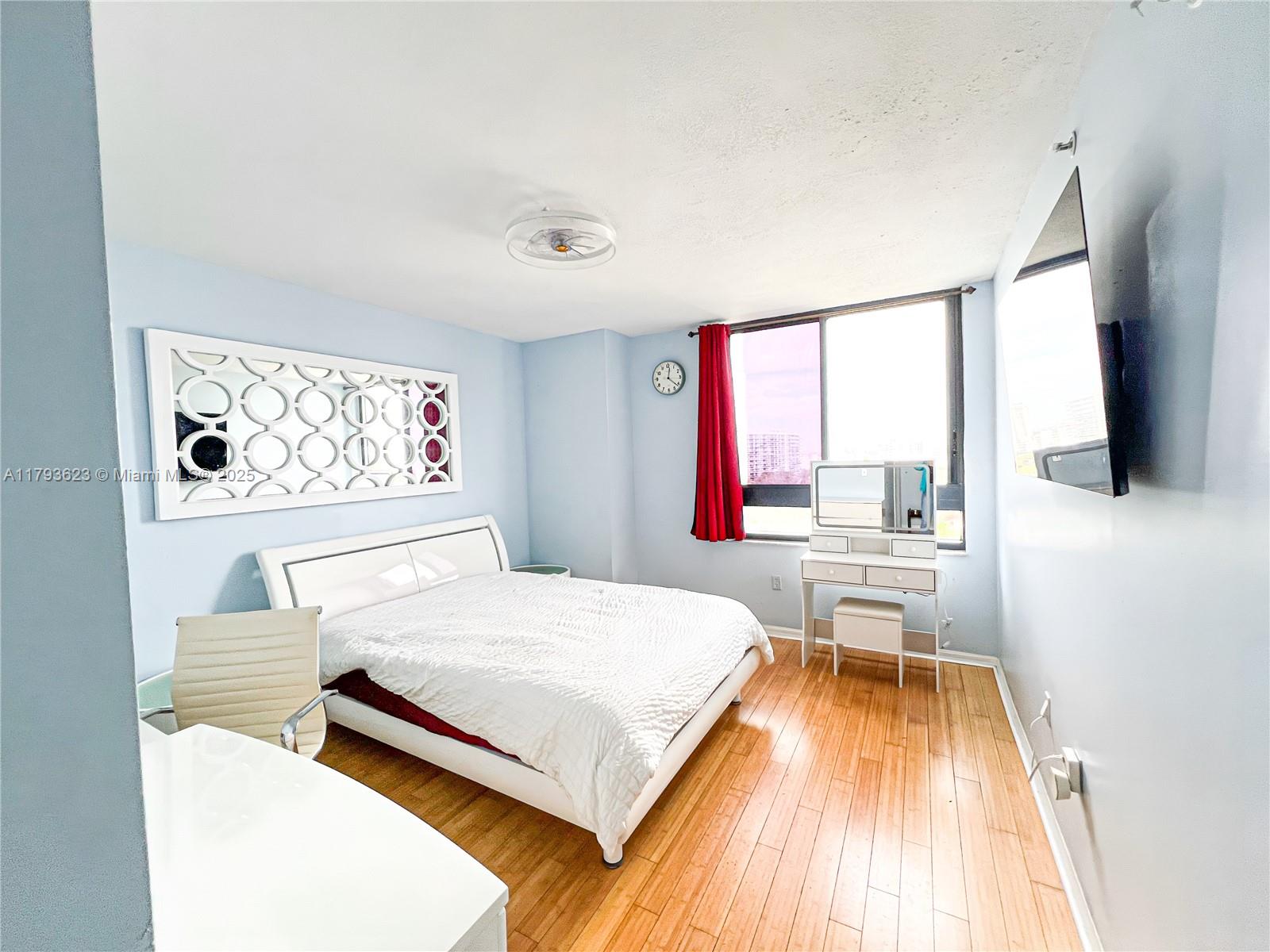 THE WAVERLY AT SOUTH BEAC - Residential