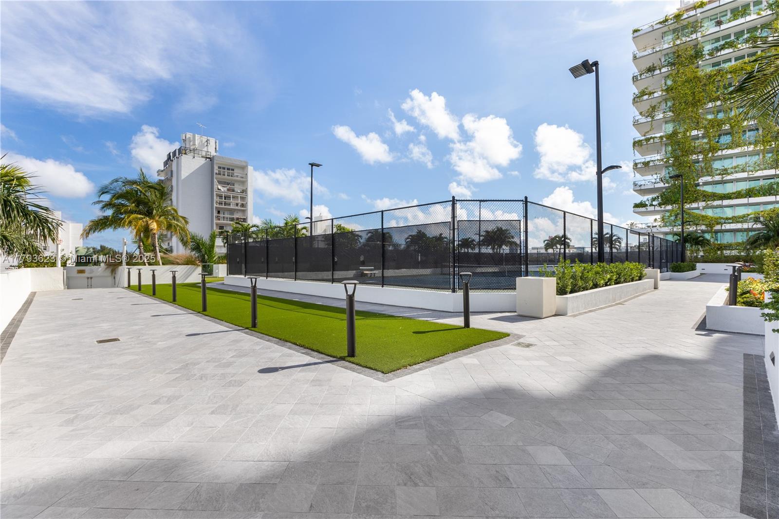THE WAVERLY AT SOUTH BEAC - Residential
