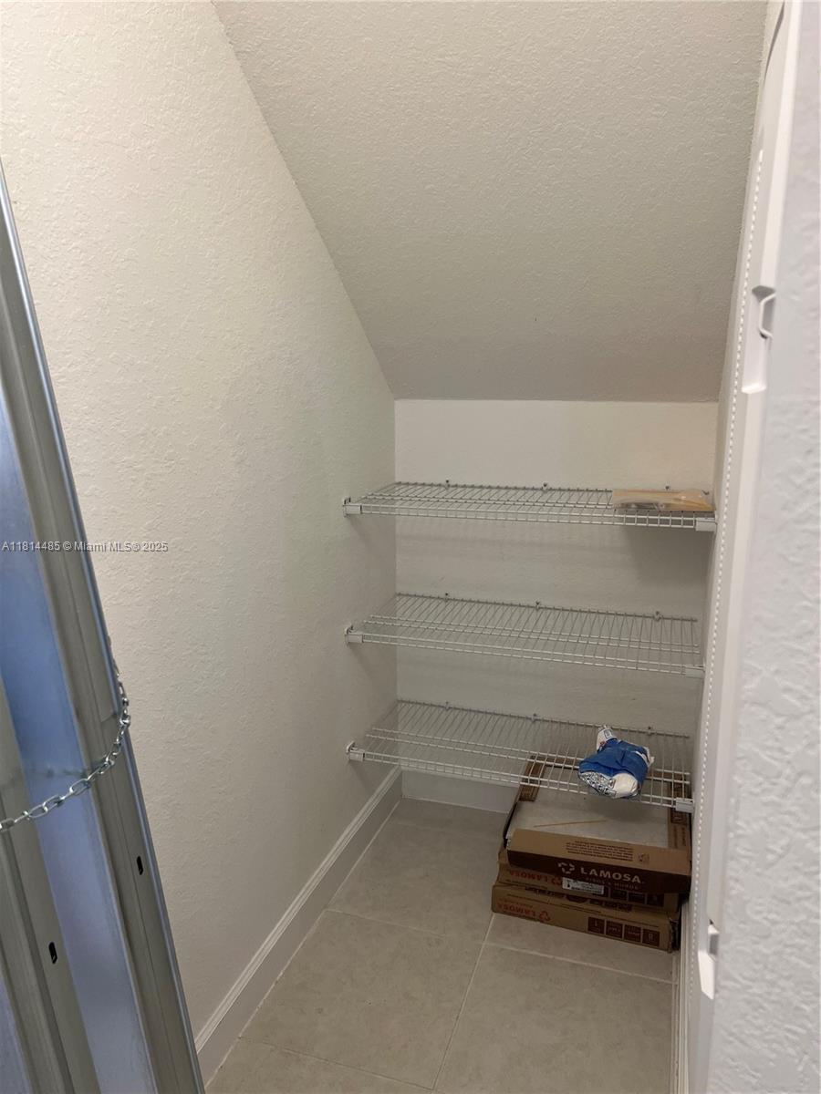VIA VENTURA NEIGHBORHOOD - Residential Lease