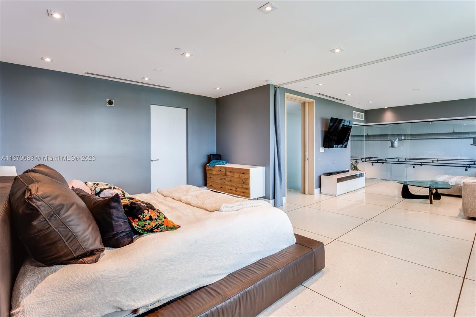 PARC LOFTS CONDO - Residential