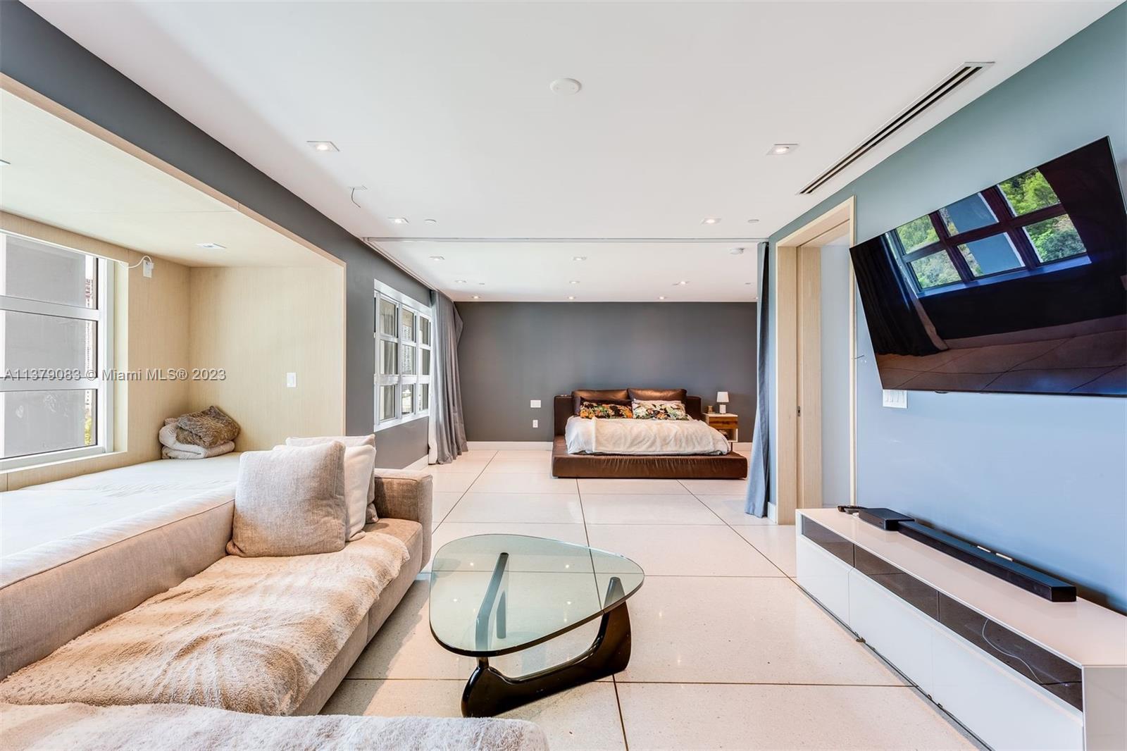 PARC LOFTS CONDO - Residential