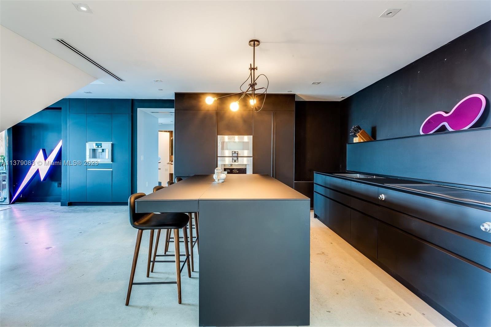 PARC LOFTS CONDO - Residential