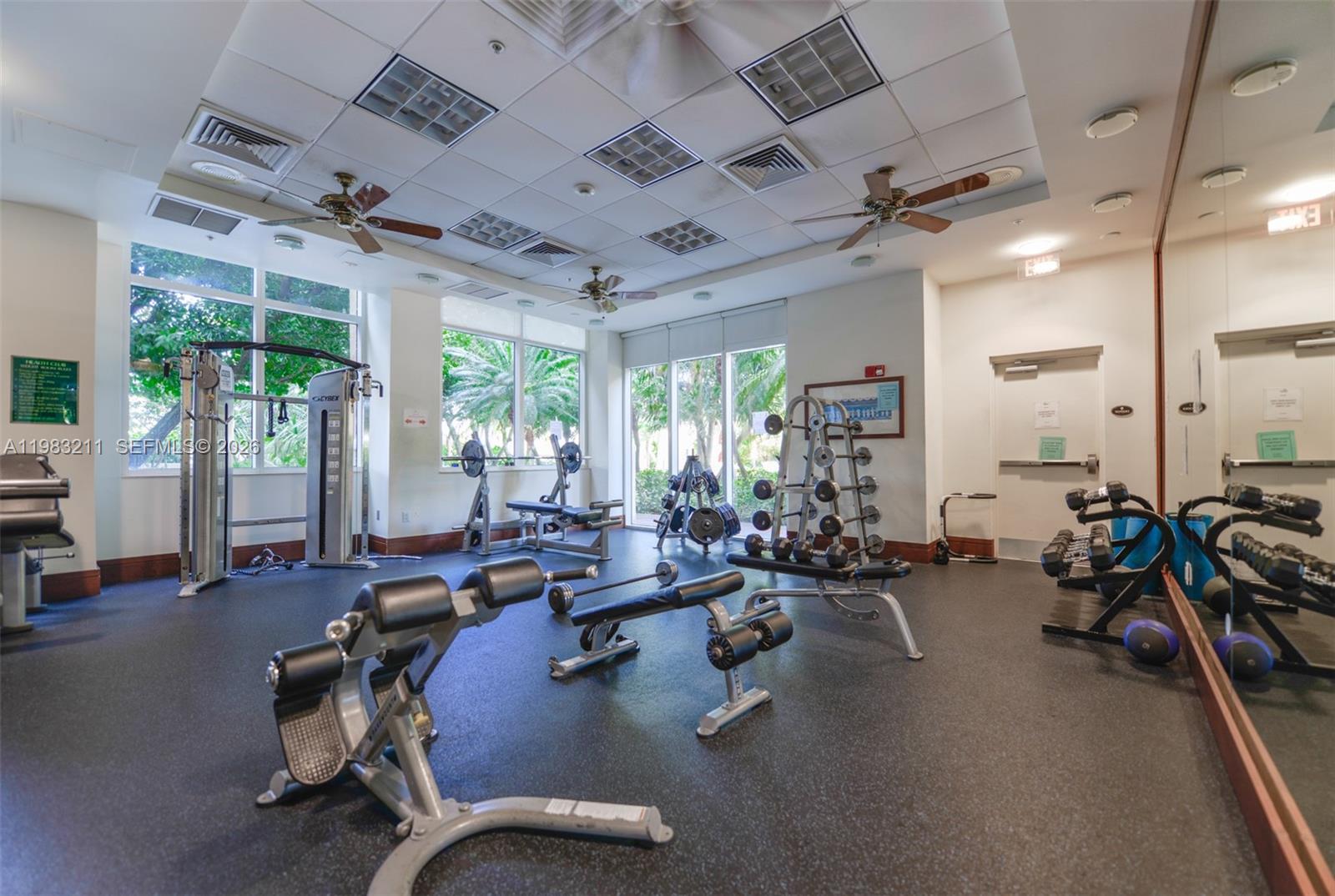 TURNBERRY ON THE GREEN CO - Residential Lease