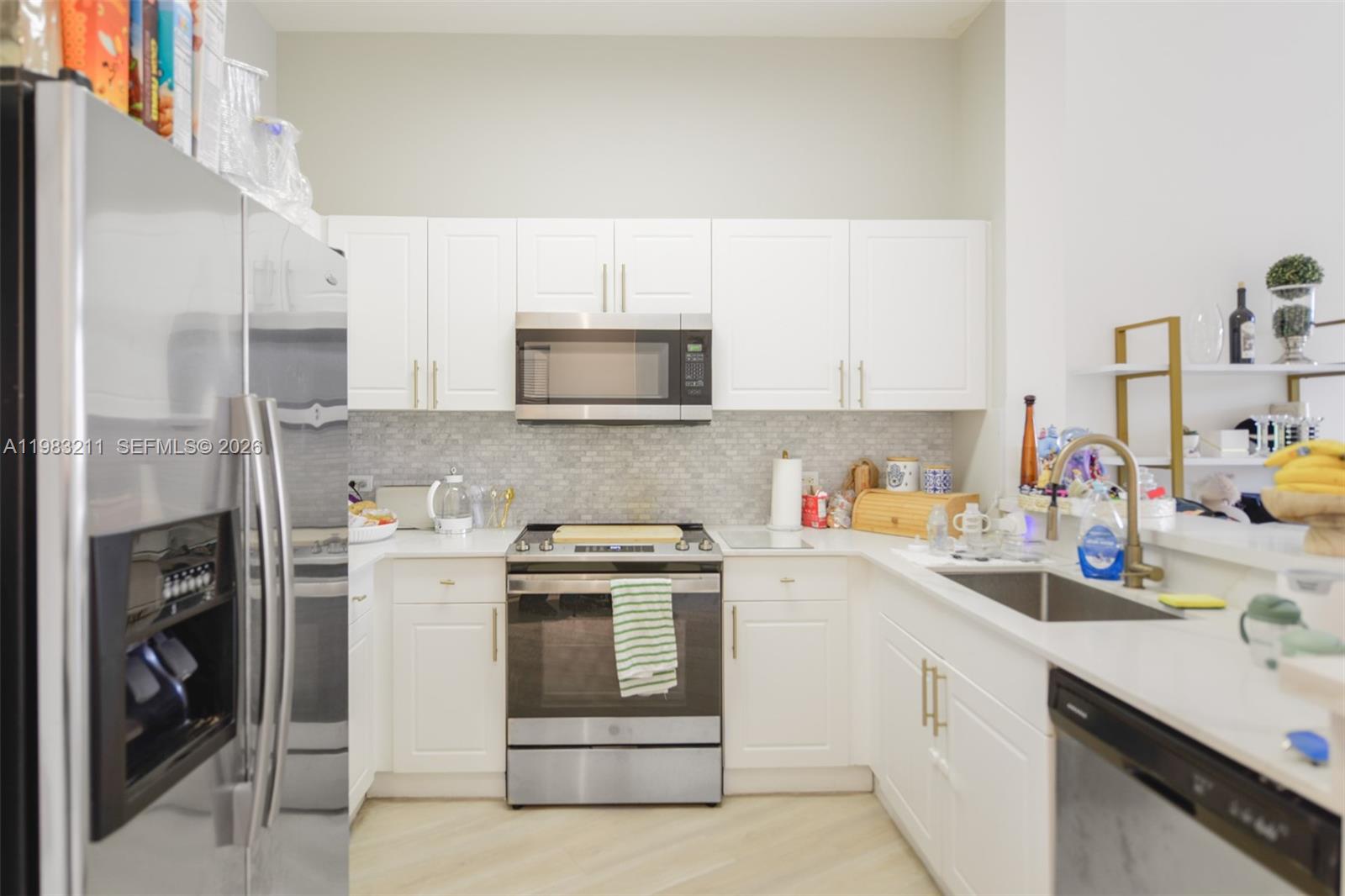 19501 W Country Club Dr 211