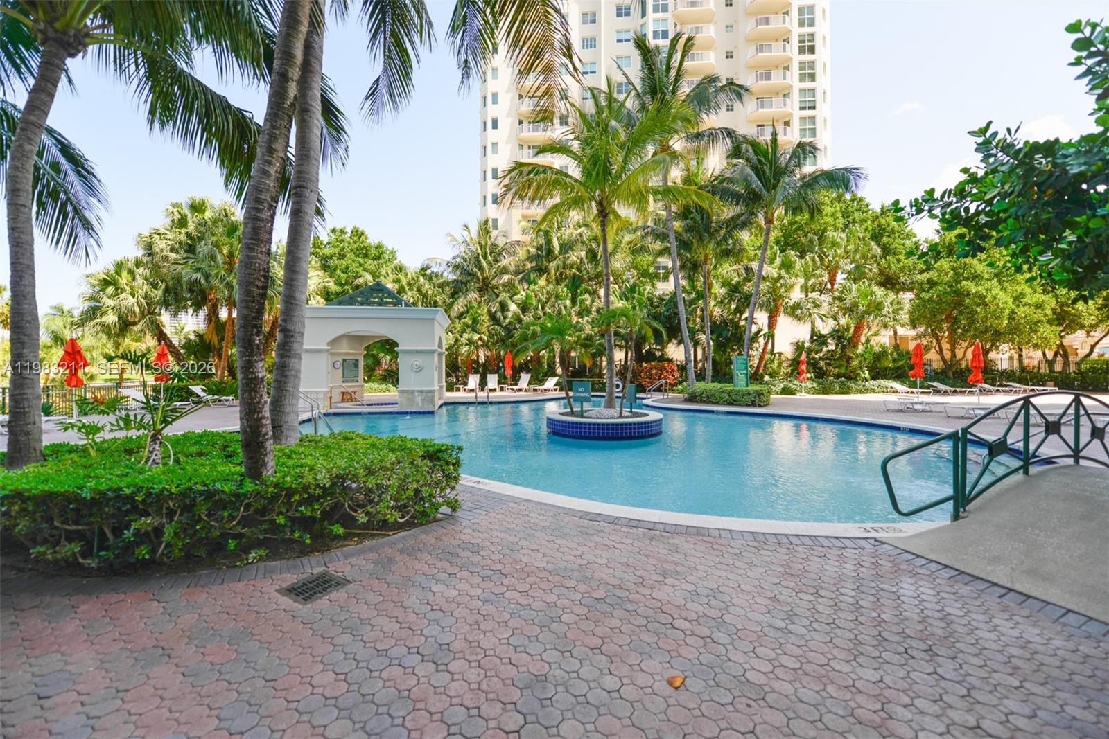 TURNBERRY ON THE GREEN CO - Residential Lease