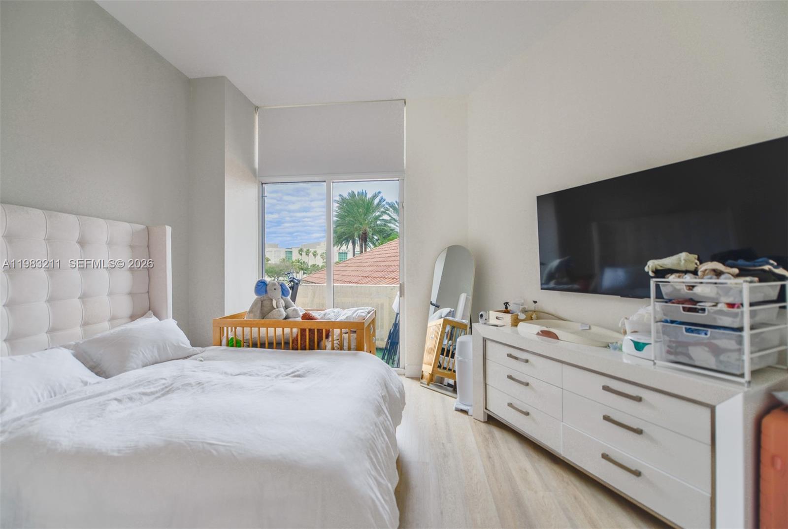 TURNBERRY ON THE GREEN CO - Residential Lease