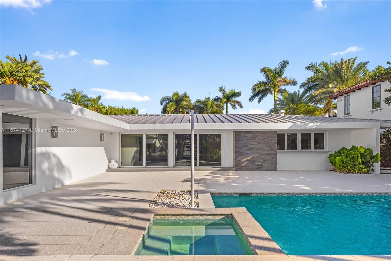 LANDINGS SECOND SEC - Residential