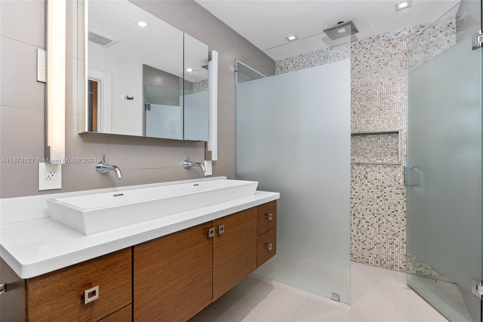 LANDINGS SECOND SEC - Residential