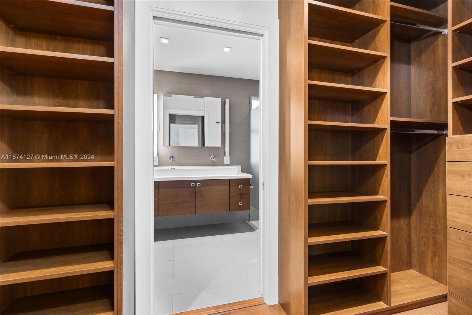 LANDINGS SECOND SEC - Residential