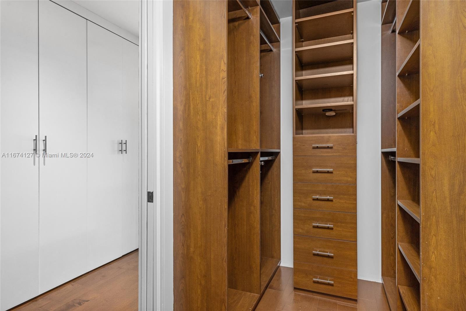 LANDINGS SECOND SEC - Residential