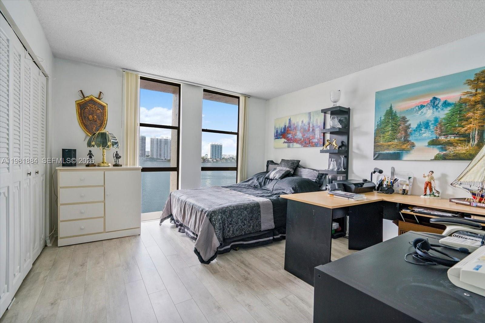 FAIRVIEW HOUSE CONDO - Residential