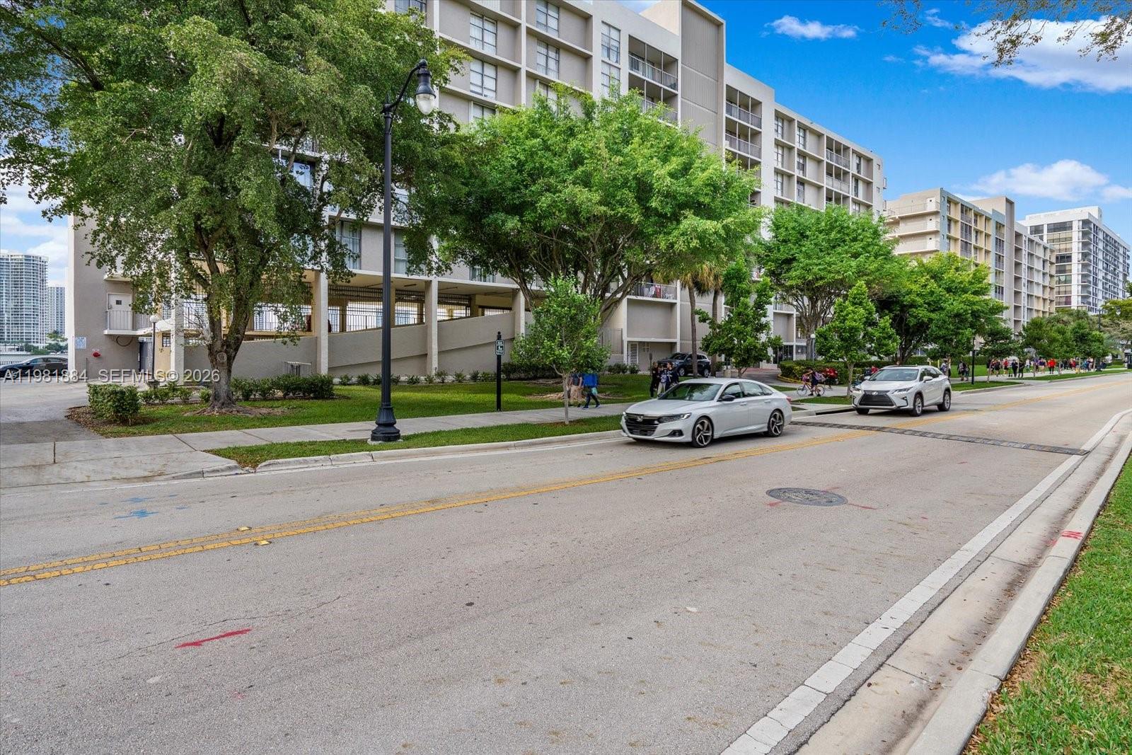 FAIRVIEW HOUSE CONDO - Residential