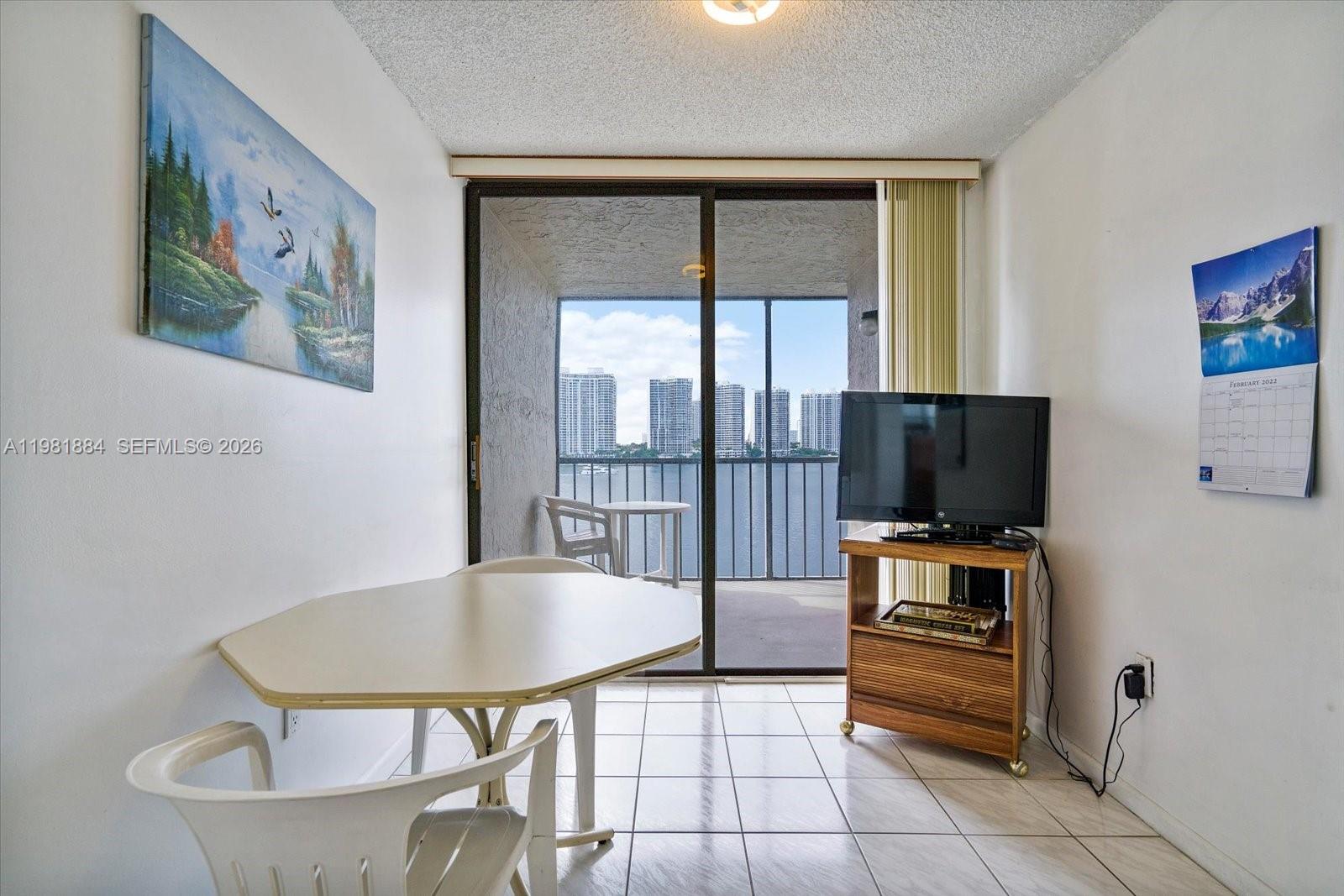 FAIRVIEW HOUSE CONDO - Residential